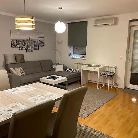 Apartman Luna Near Zagreb Airport Velika Gorica Exterior photo