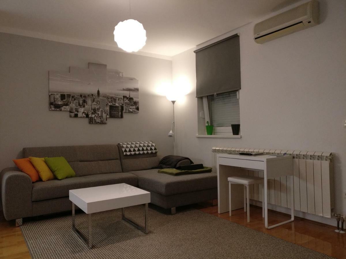 Apartman Luna Near Zagreb Airport Velika Gorica Exterior photo